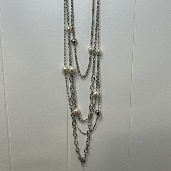 Premier Designs Pearl and silver tiered necklace - Picture 2 of 2